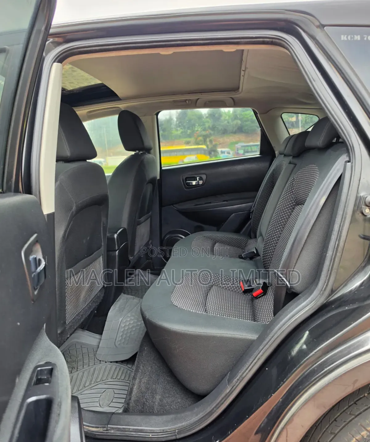 Nissan Dualis 2011 Black