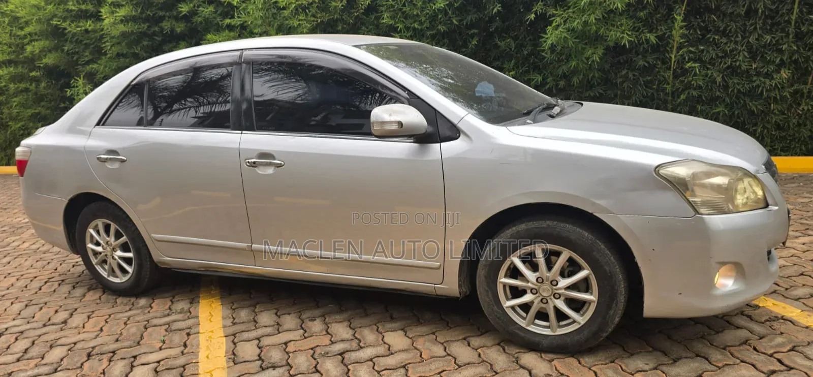 Toyota Premio 2010 Silver