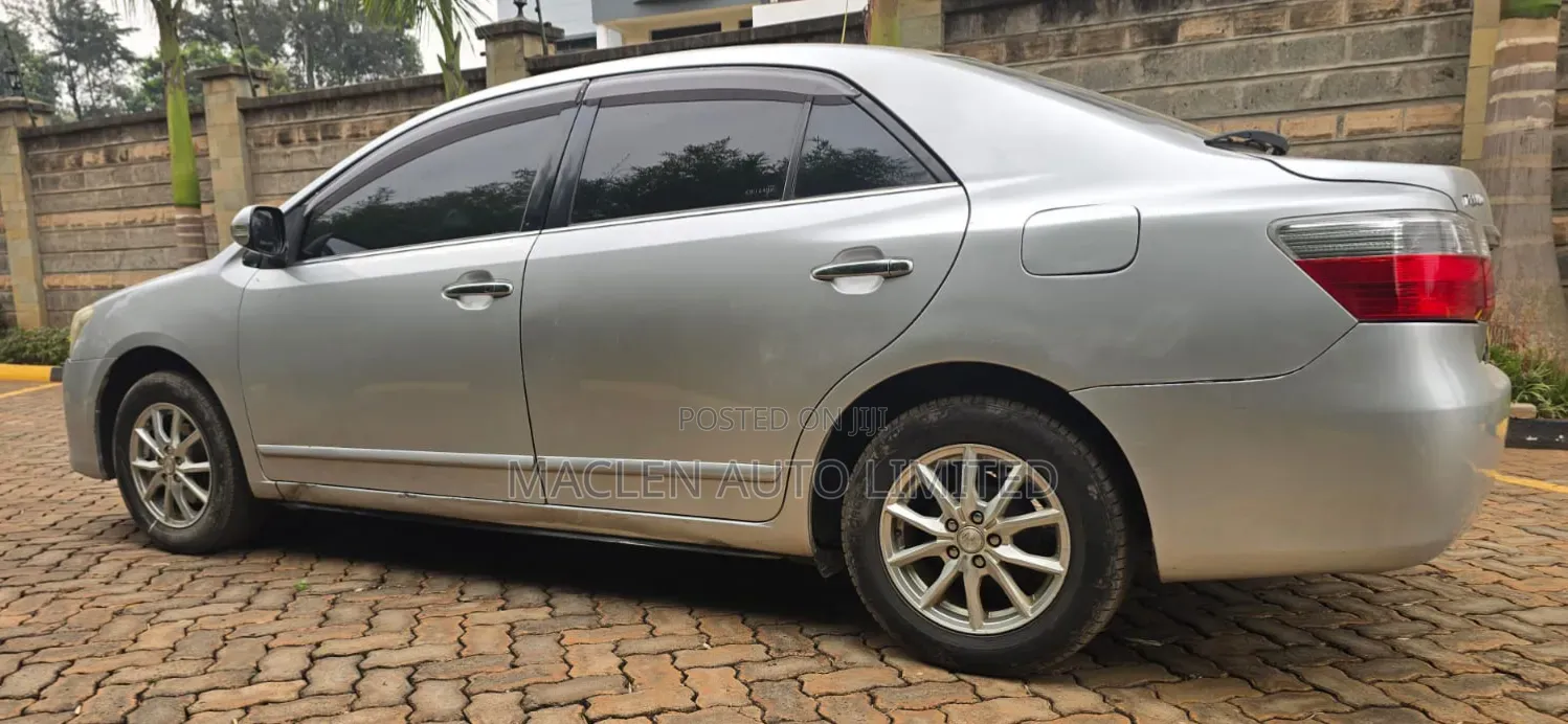 Toyota Premio 2010 Silver
