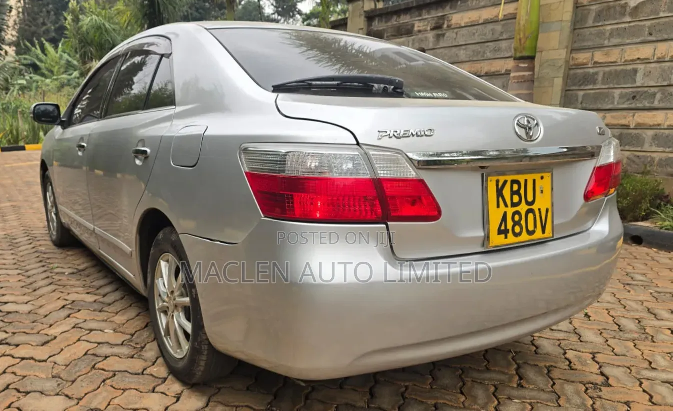 Toyota Premio 2010 Silver