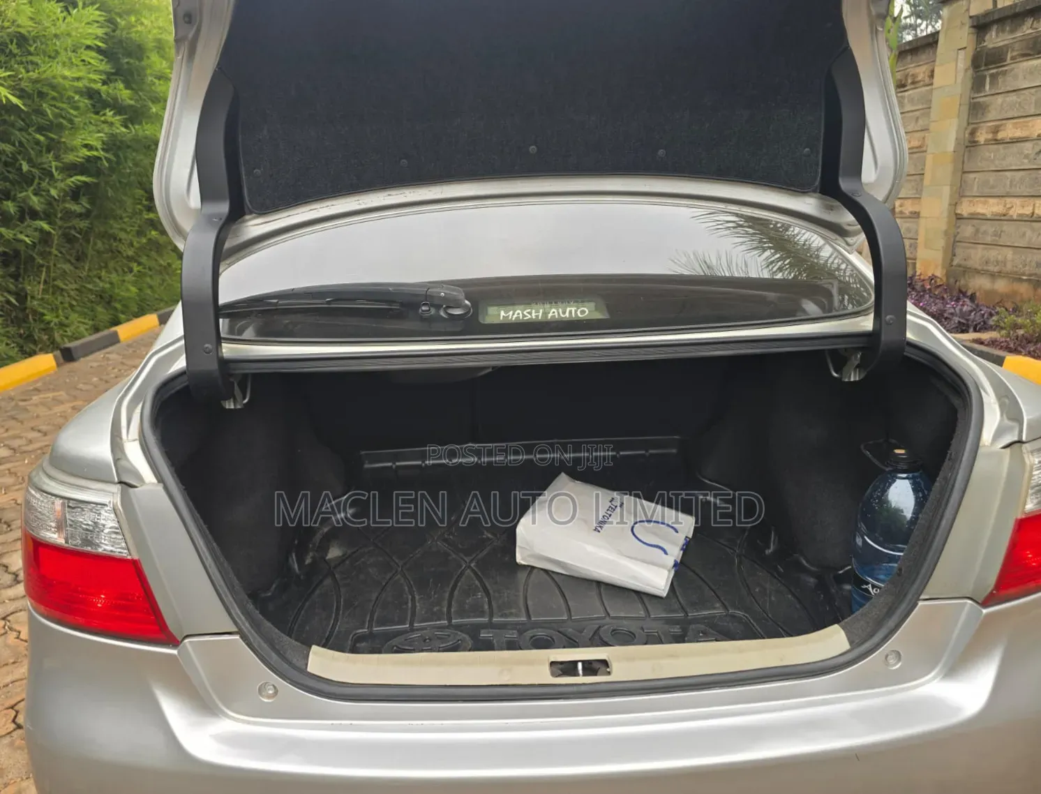 Toyota Premio 2010 Silver