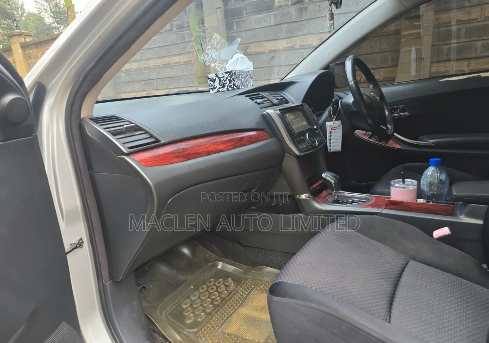 Toyota Premio 2010 Silver