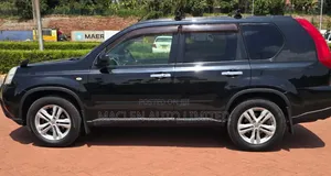 Nissan X-Trail 2012 Black