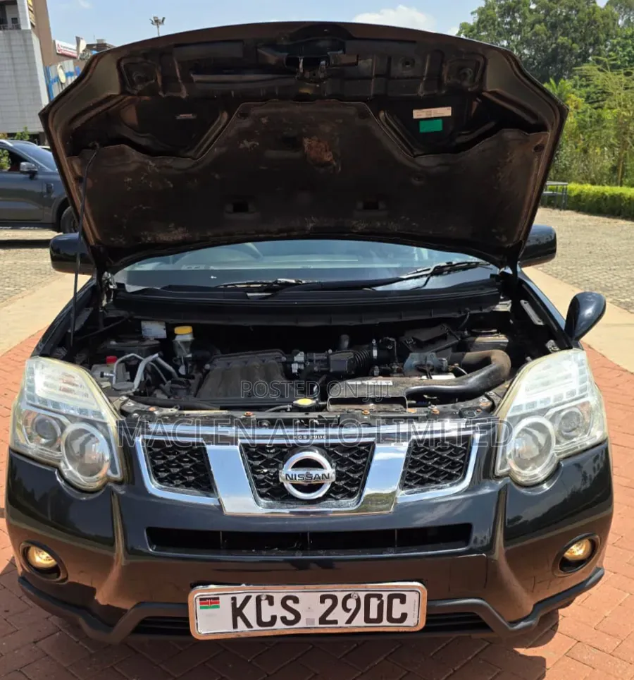 Nissan X-Trail 2012 Black