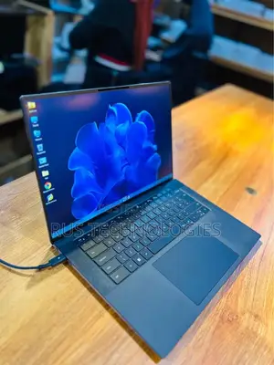 Laptop Dell Precision 5560 16GB Intel Core i7 SSD 512GB