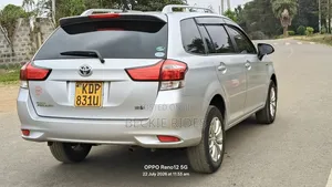 Toyota Corolla Fielder 2017 Silver