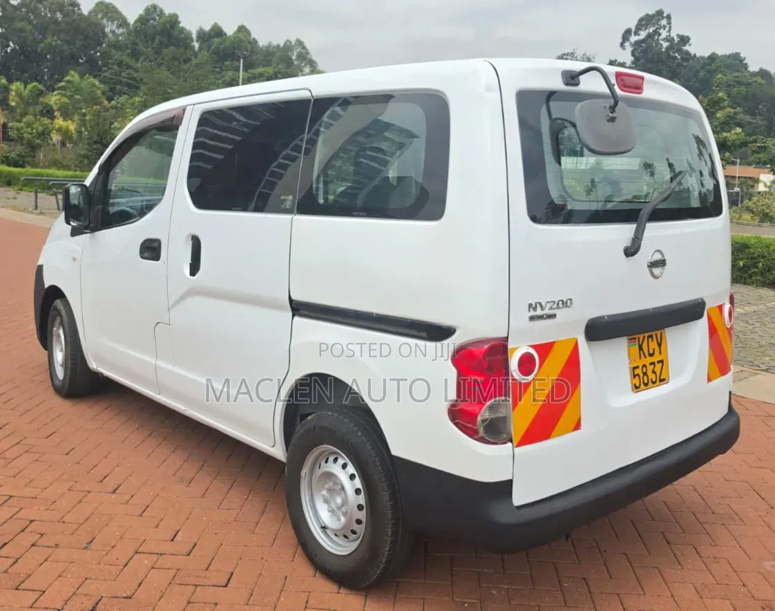 Nissan NV200 2013 White