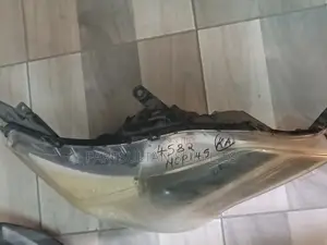 Toyota Spade Ncp145 4582 Headlight