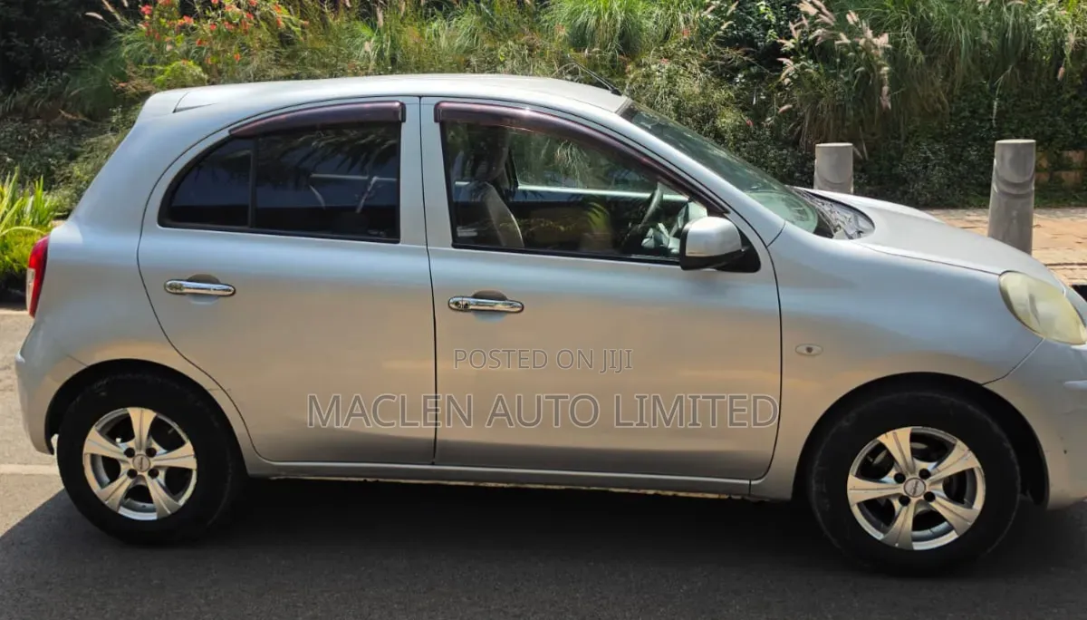 Nissan March 2014 Silver