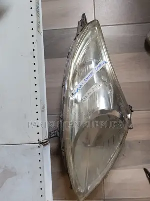LHS Suzuki Swift 2008 Headlight