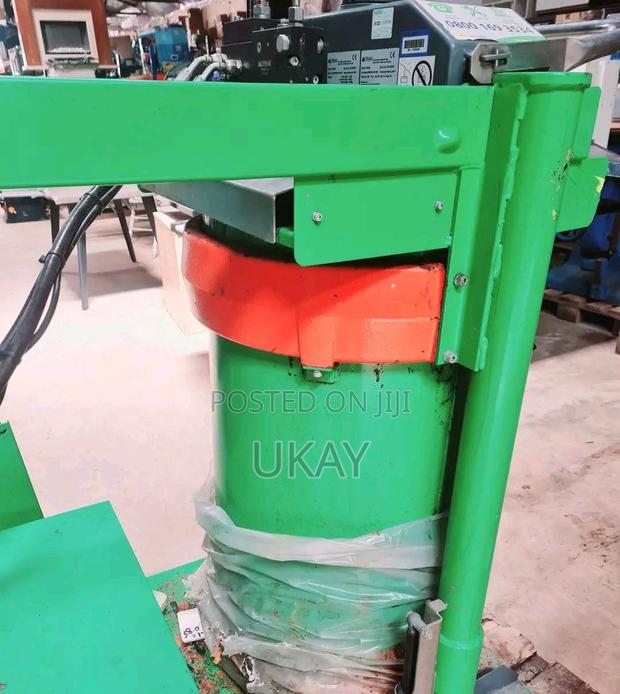 Bin or Bag Compactor. - thumbnail 3
