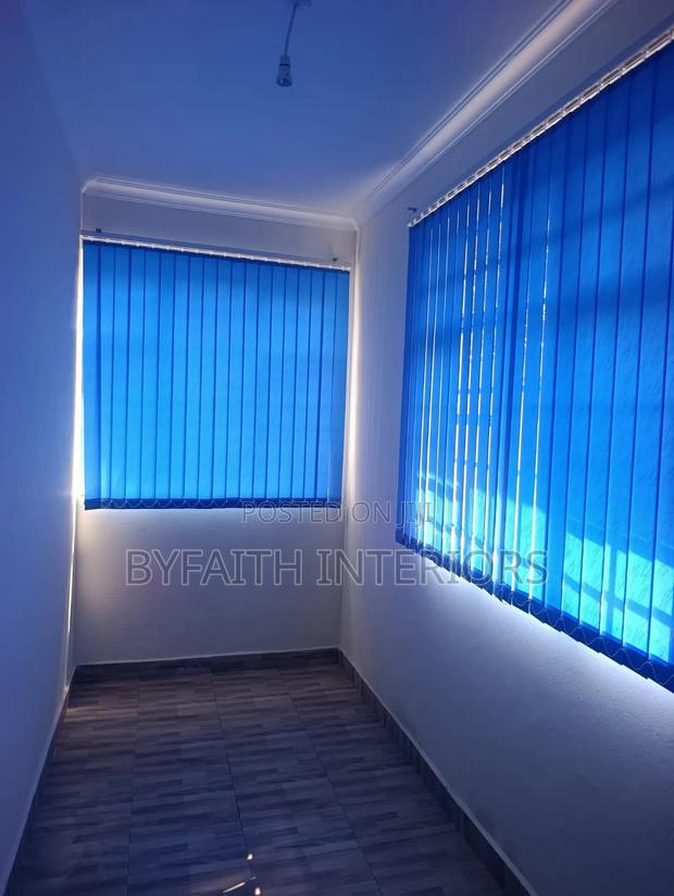Clean and Smart Installed Office Blinders - thumbnail 2