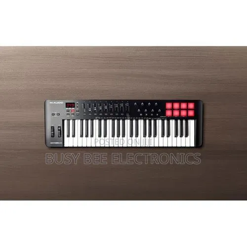 Focusrite Solo Studio 3rd Gen Bundle + Oxygen49 Midi Keyboard