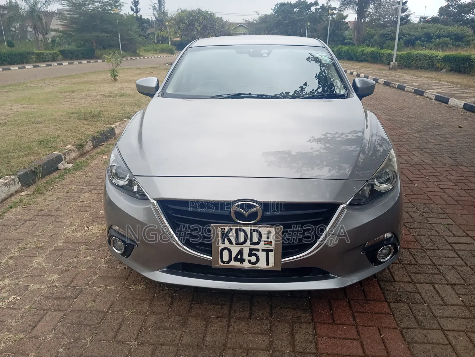 Mazda Axela SV Premium 2014 Beige