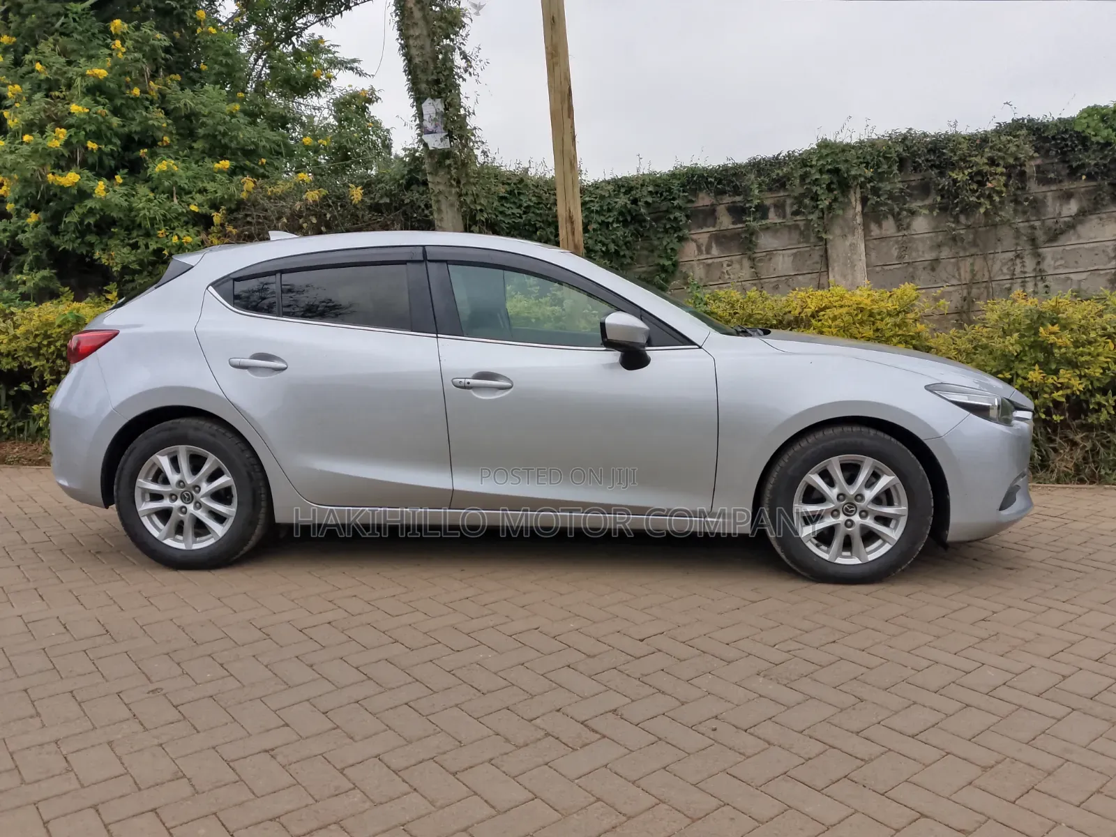 Mazda Axela 2018 Silver
