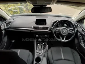 Mazda Axela 2018 Silver
