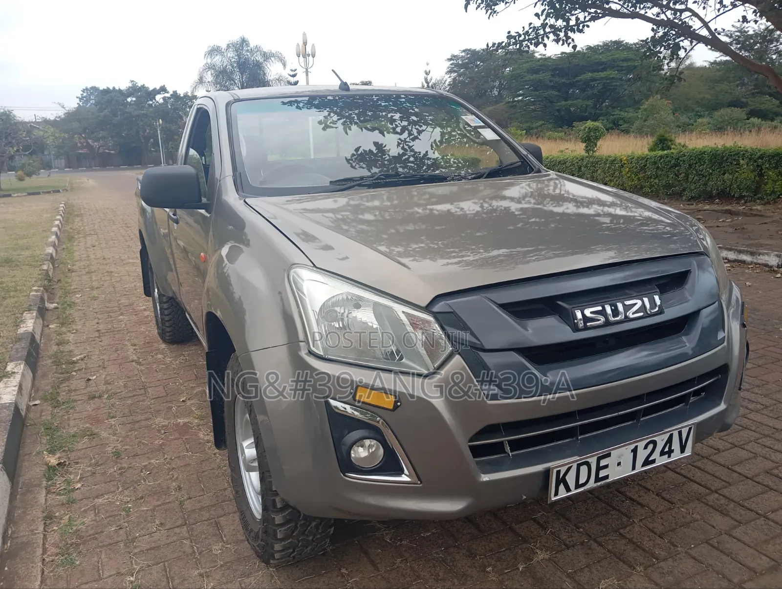 Isuzu D-MAX 2022 Green