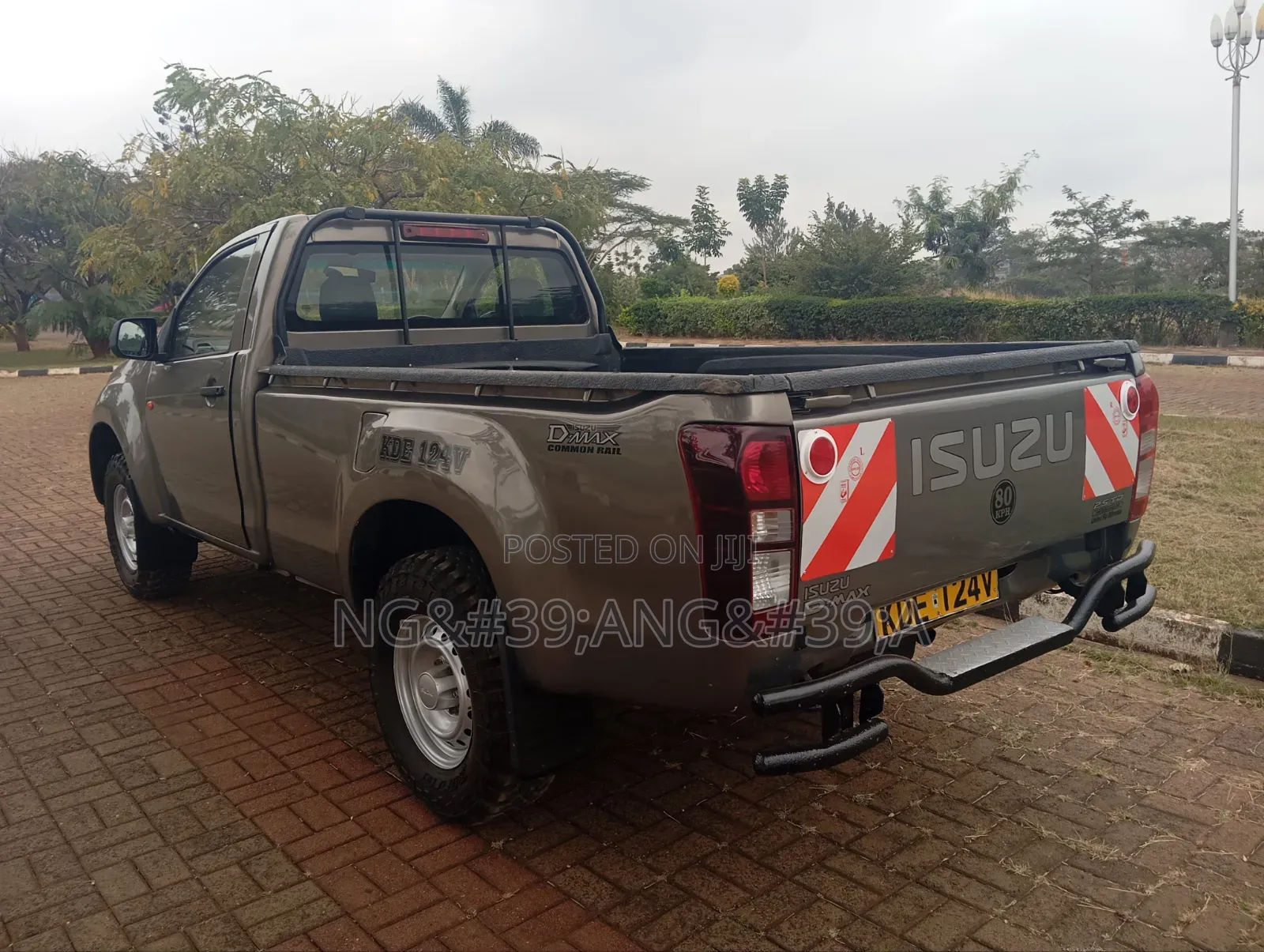 Isuzu D-MAX 2022 Green