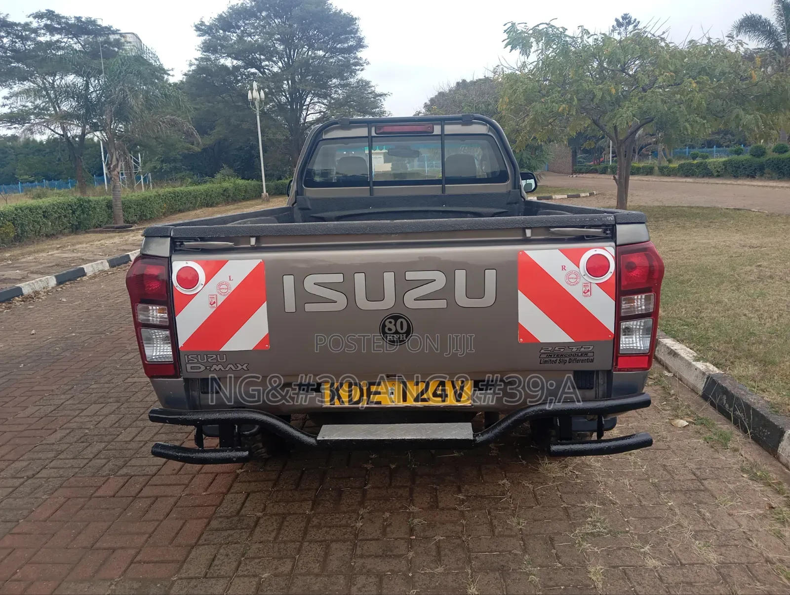 Isuzu D-MAX 2022 Green