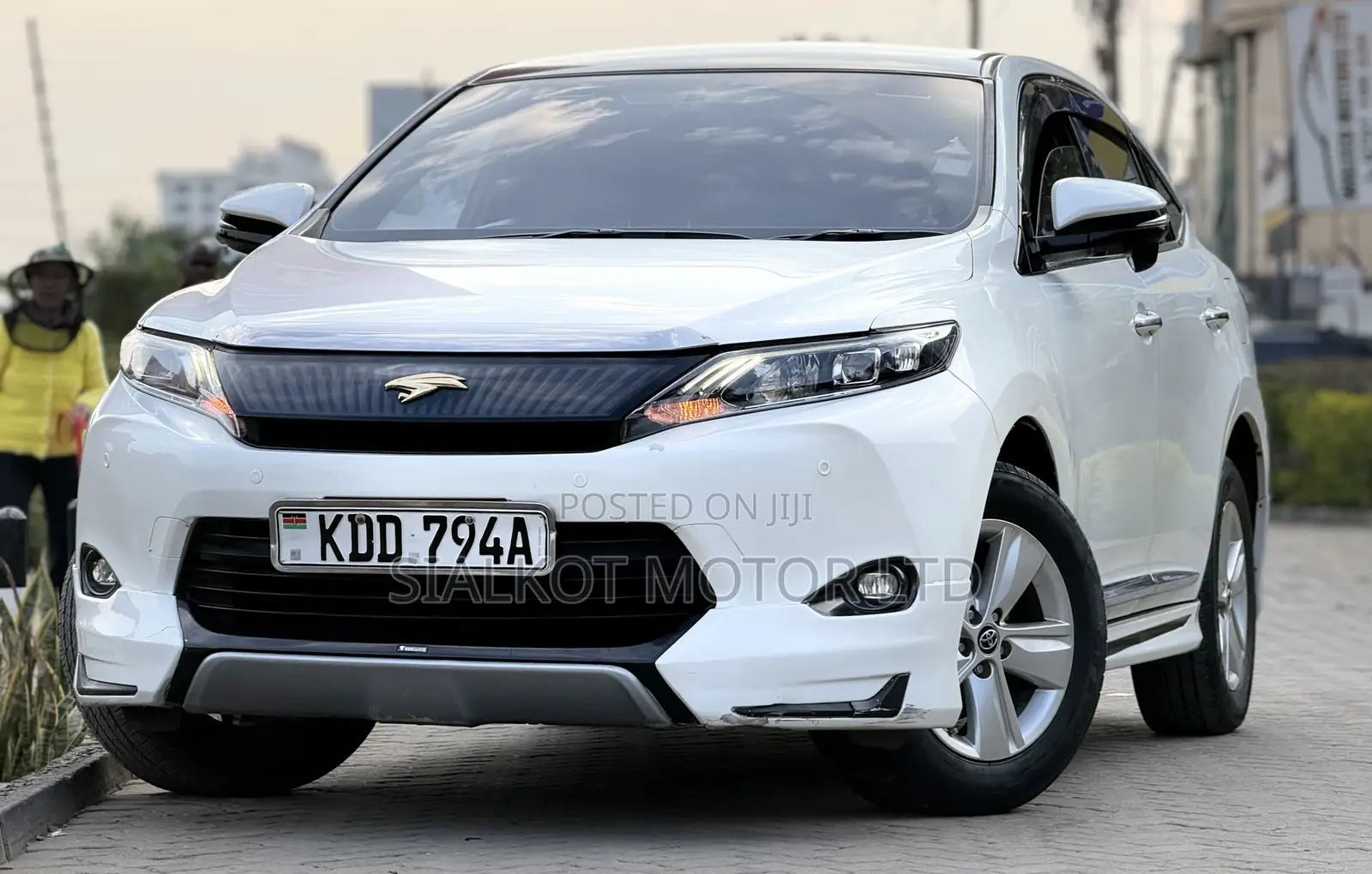 Toyota Harrier 2.0 2015 White
