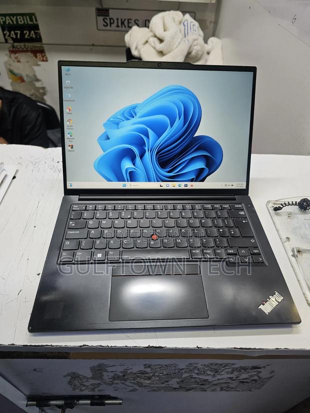 Laptop Lenovo ThinkPad E14 Gen 5 8GB Intel Core i5 SSD 256GB - thumbnail 6