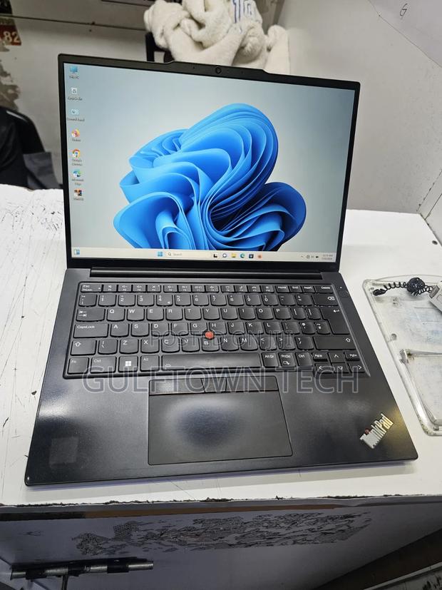 Laptop Lenovo ThinkPad E14 Gen 5 8GB Intel Core i5 SSD 256GB - thumbnail 7