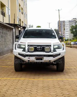 Toyota Hilux Revo Double Cab Deisel 2.8 AWD 2022 White