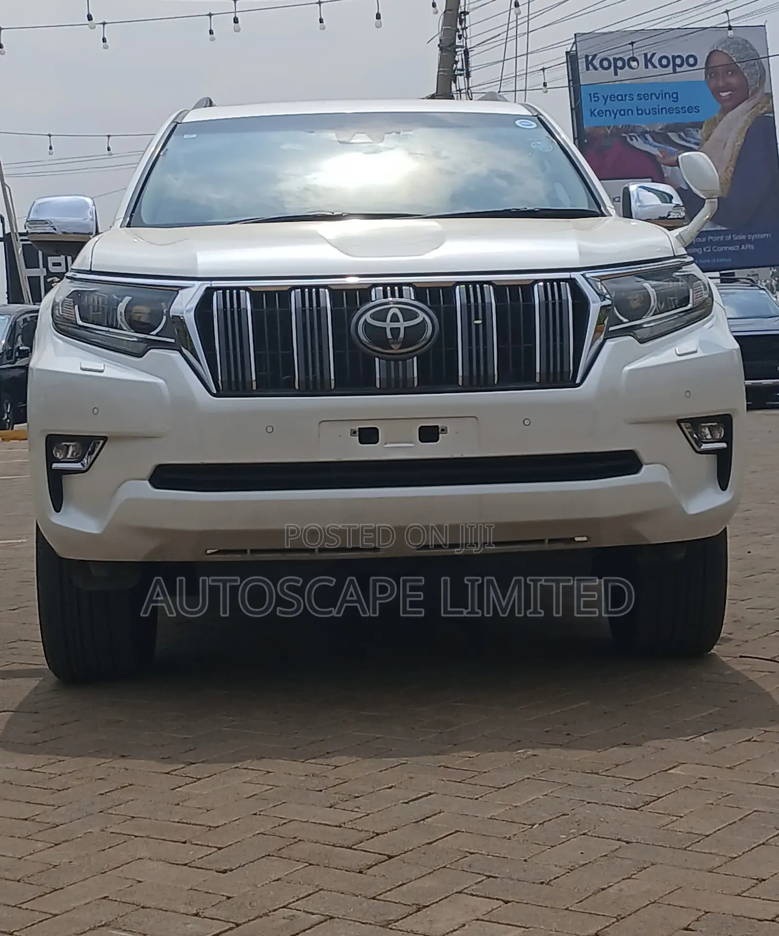 Toyota Land Cruiser Prado 2019 White