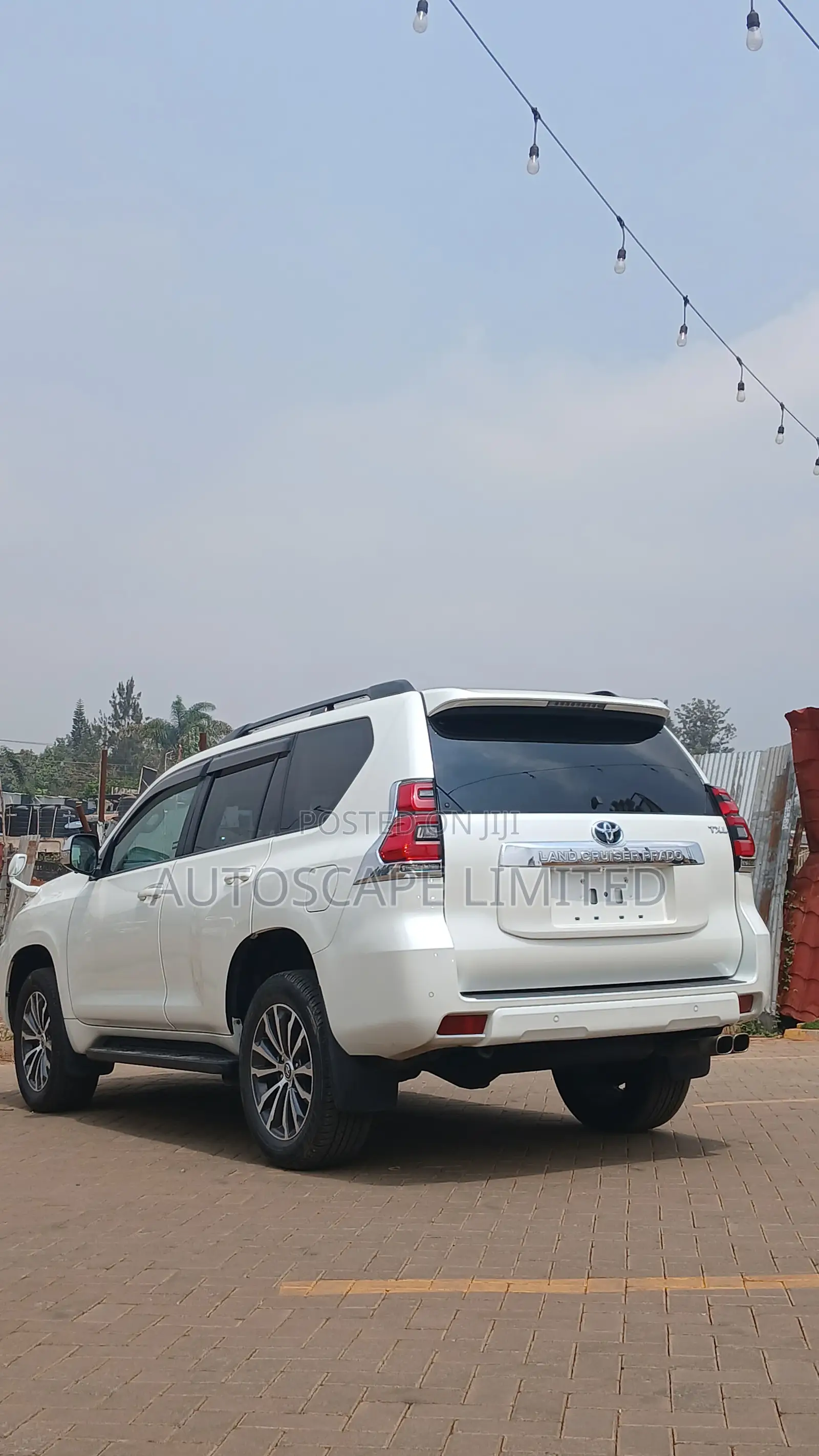 Toyota Land Cruiser Prado 2019 White