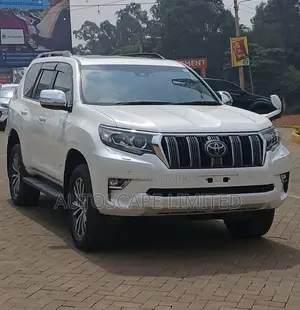 Toyota Land Cruiser Prado 2019 White