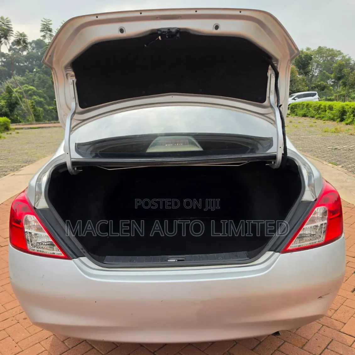 Nissan Latio 2014 Silver