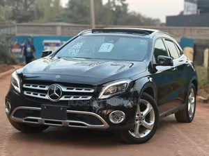 Mercedes-Benz GLA-Class 2019 Black