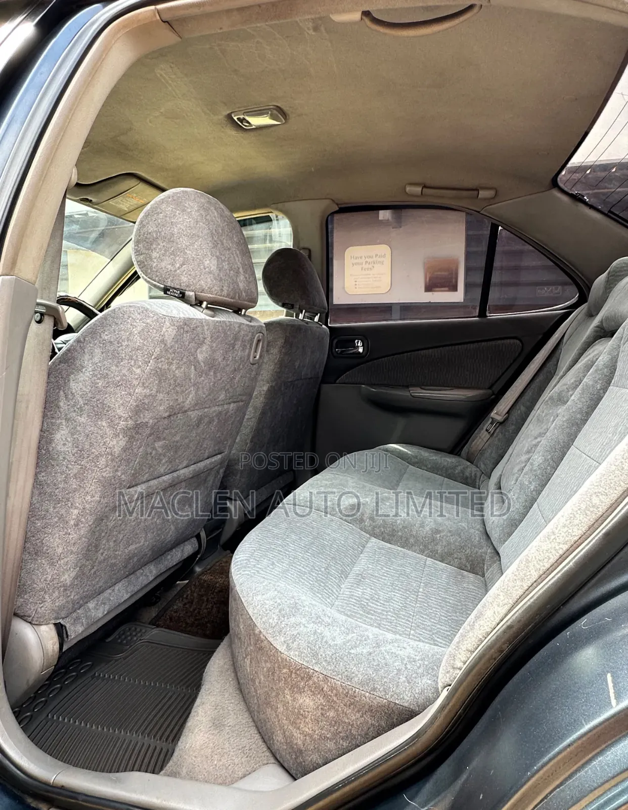 Nissan Sunny 2000 Gray