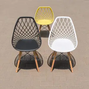 Modern Designed Plastic Chair With Wooden Legs