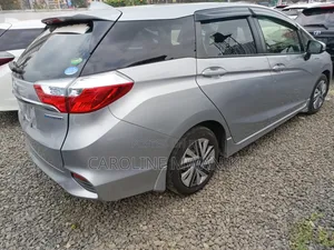 Honda Fit Shuttle 2019 Silver
