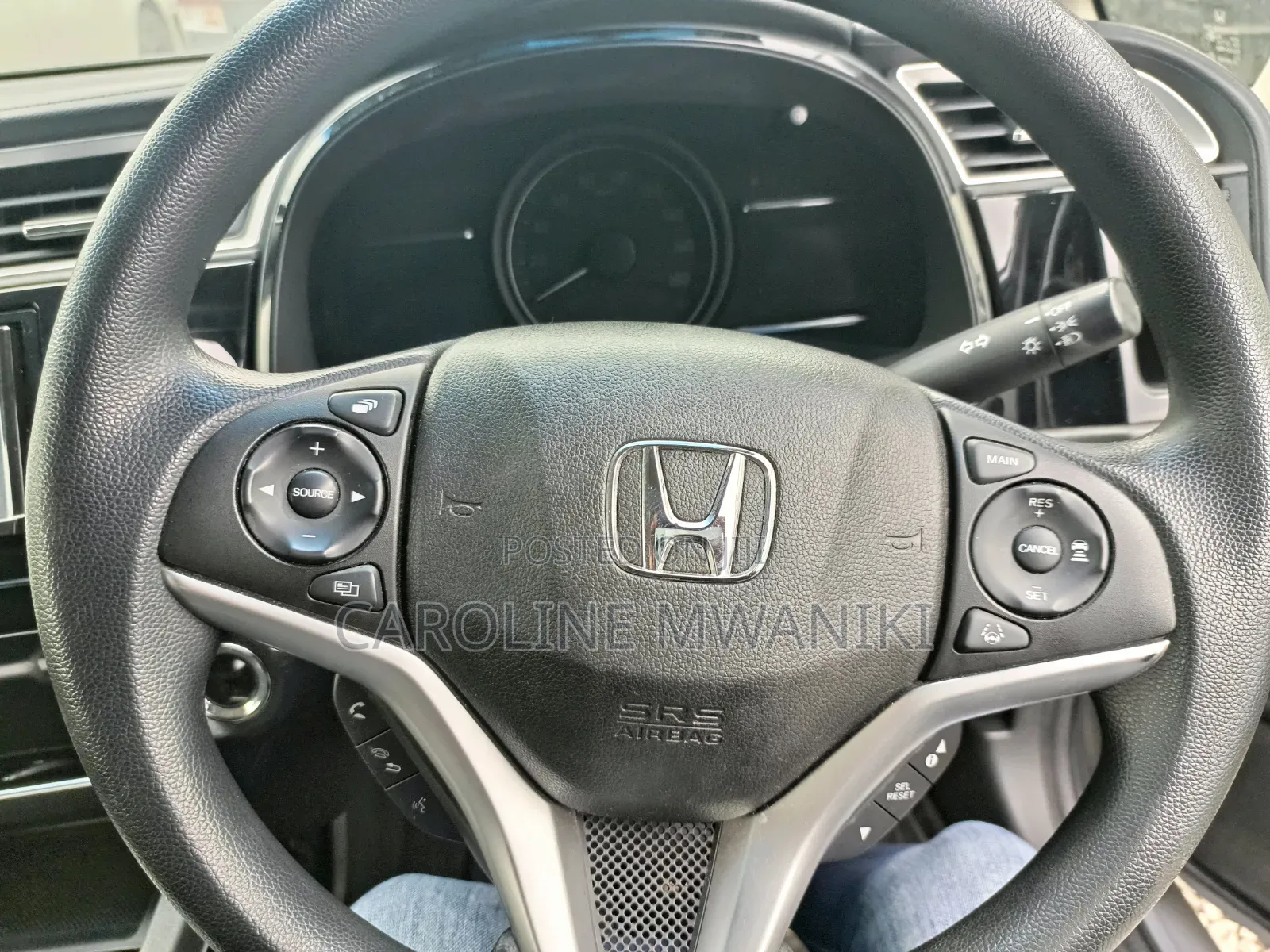 Honda Fit Shuttle 2019 Silver