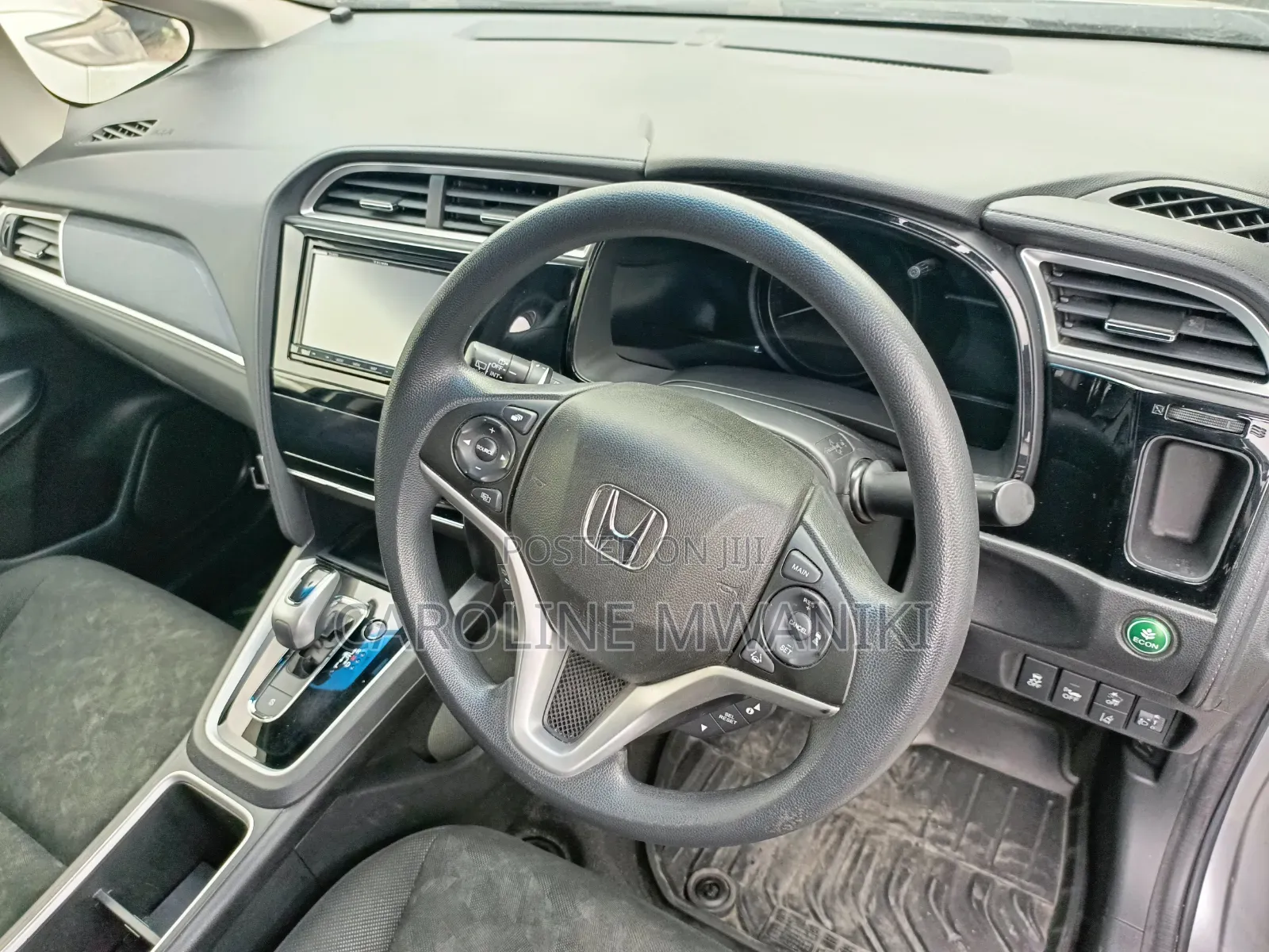 Honda Fit Shuttle 2019 Silver