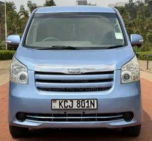 Toyota Noah 2009 Blue