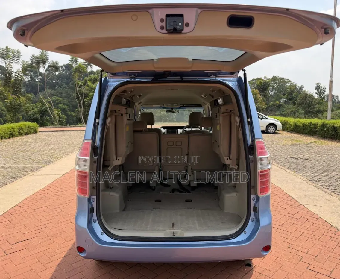 Toyota Noah 2009 Blue