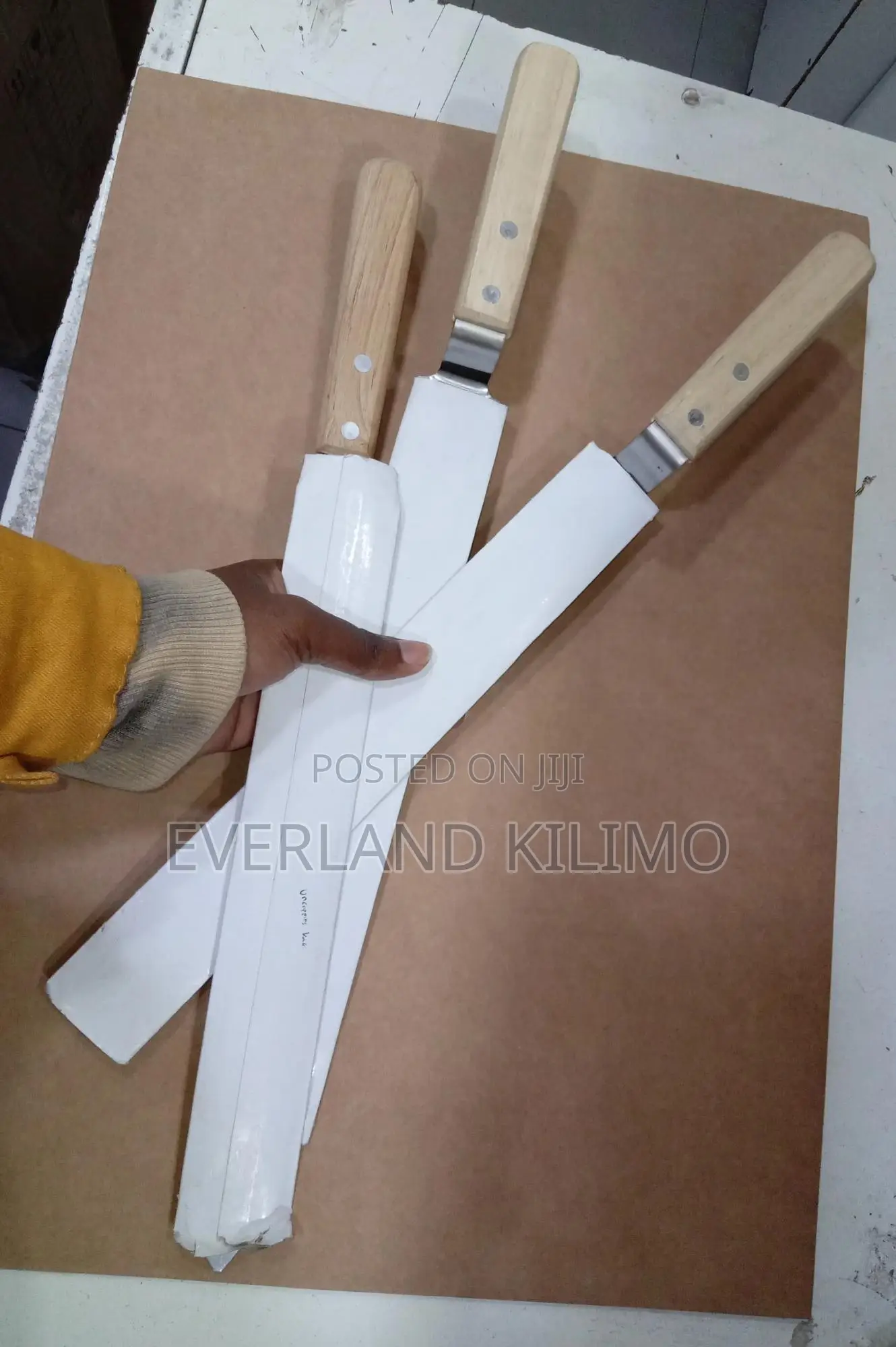 Wooden Handle Uncapping Knife