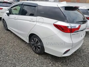 Honda Fit Shuttle 2019 White