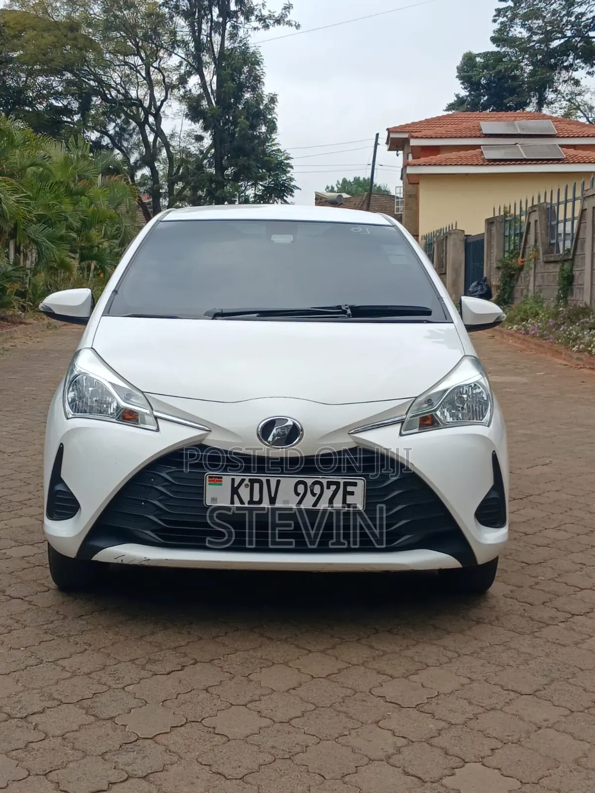 Toyota Vitz 2018 White