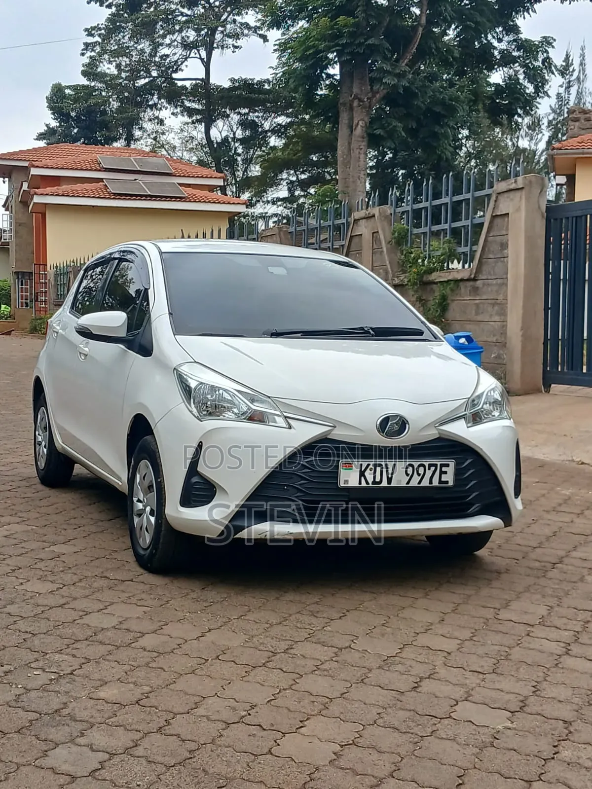 Toyota Vitz 2018 White