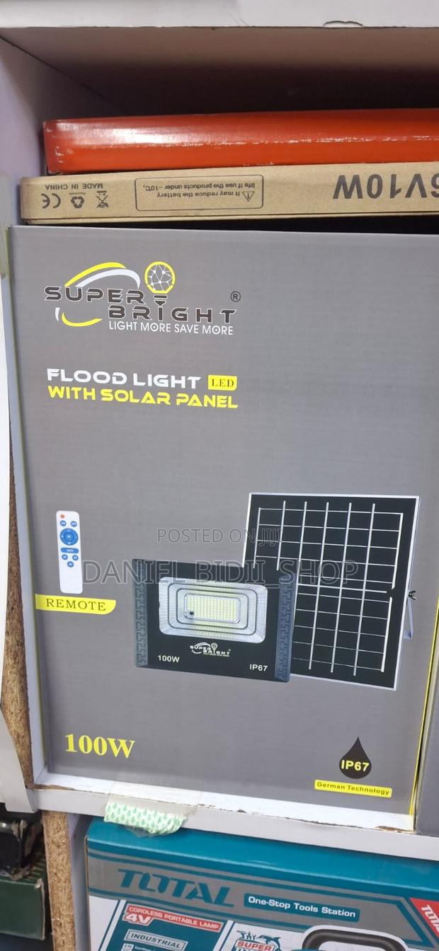 Super Bright 100 Watts Solar Floodlight With Solar Panel - thumbnail 2