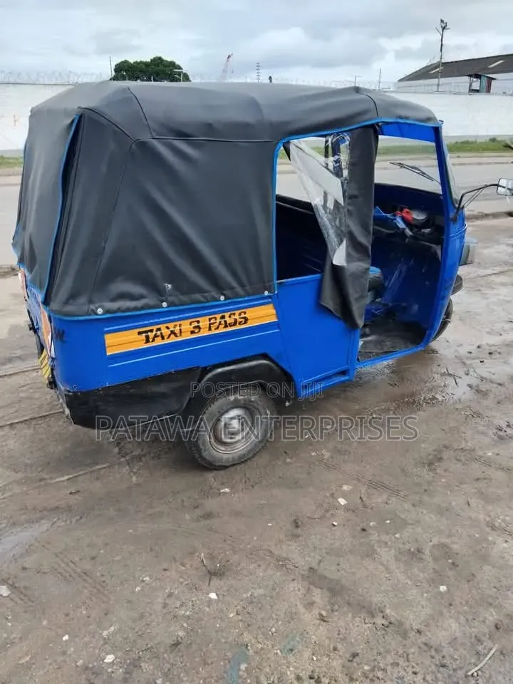 Piaggio Scooter 2014 Blue