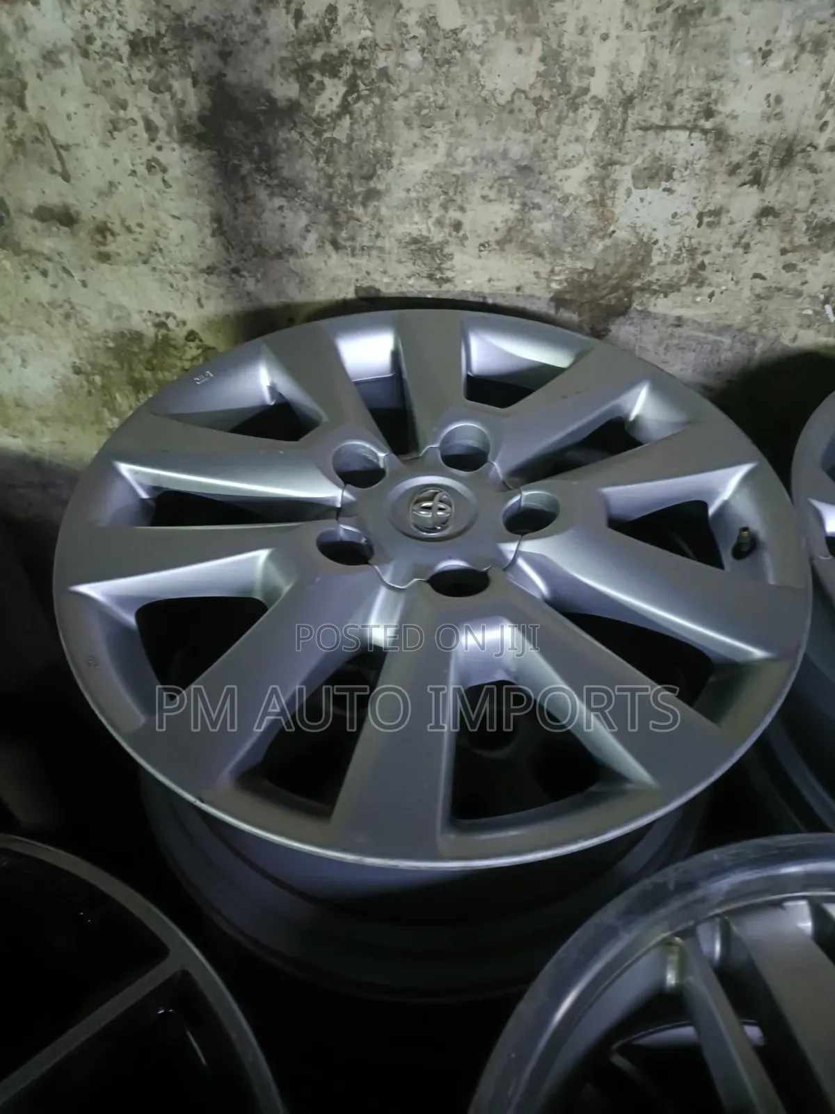 Land Cruiser V8 Rims Size 20