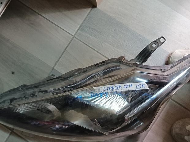 LHS Toyota Sienta 2016 Headlight - main view