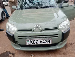 Toyota Succeed 2010 Green
