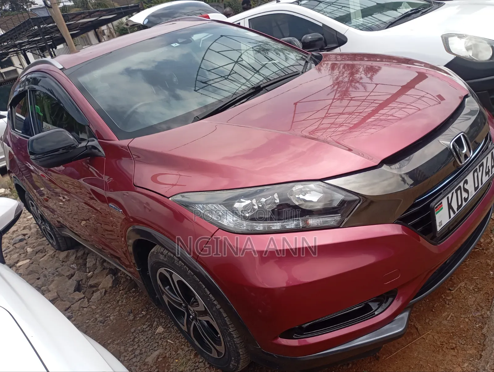 Honda Vezel 2017 Red
