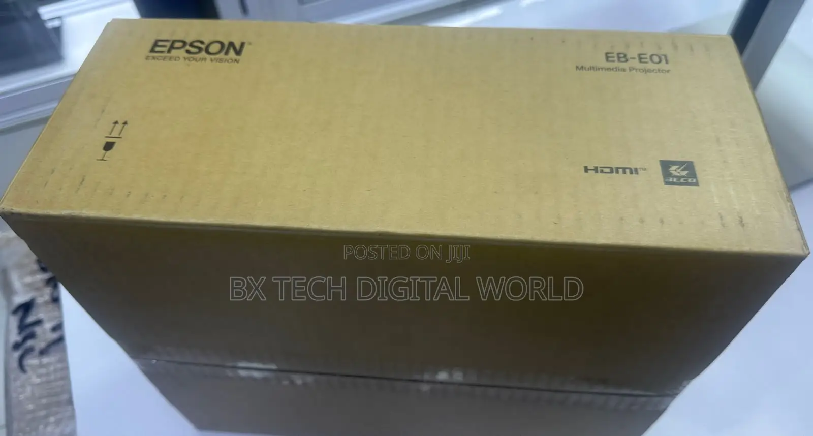 Epson EB-E01 3LCD Multimedia Projector